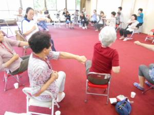 公民館にてにぎにぎ体操